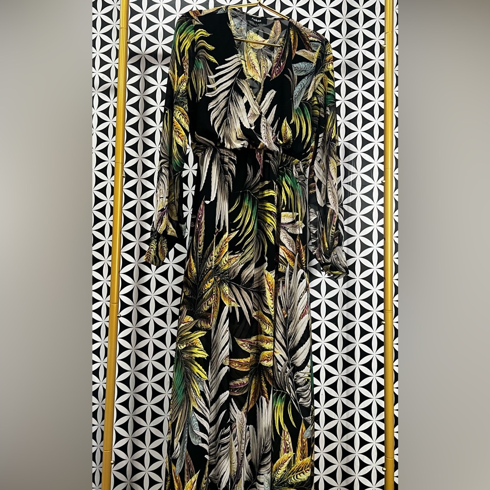 Long summer dress with vibrant plants! Waist is stretchy!